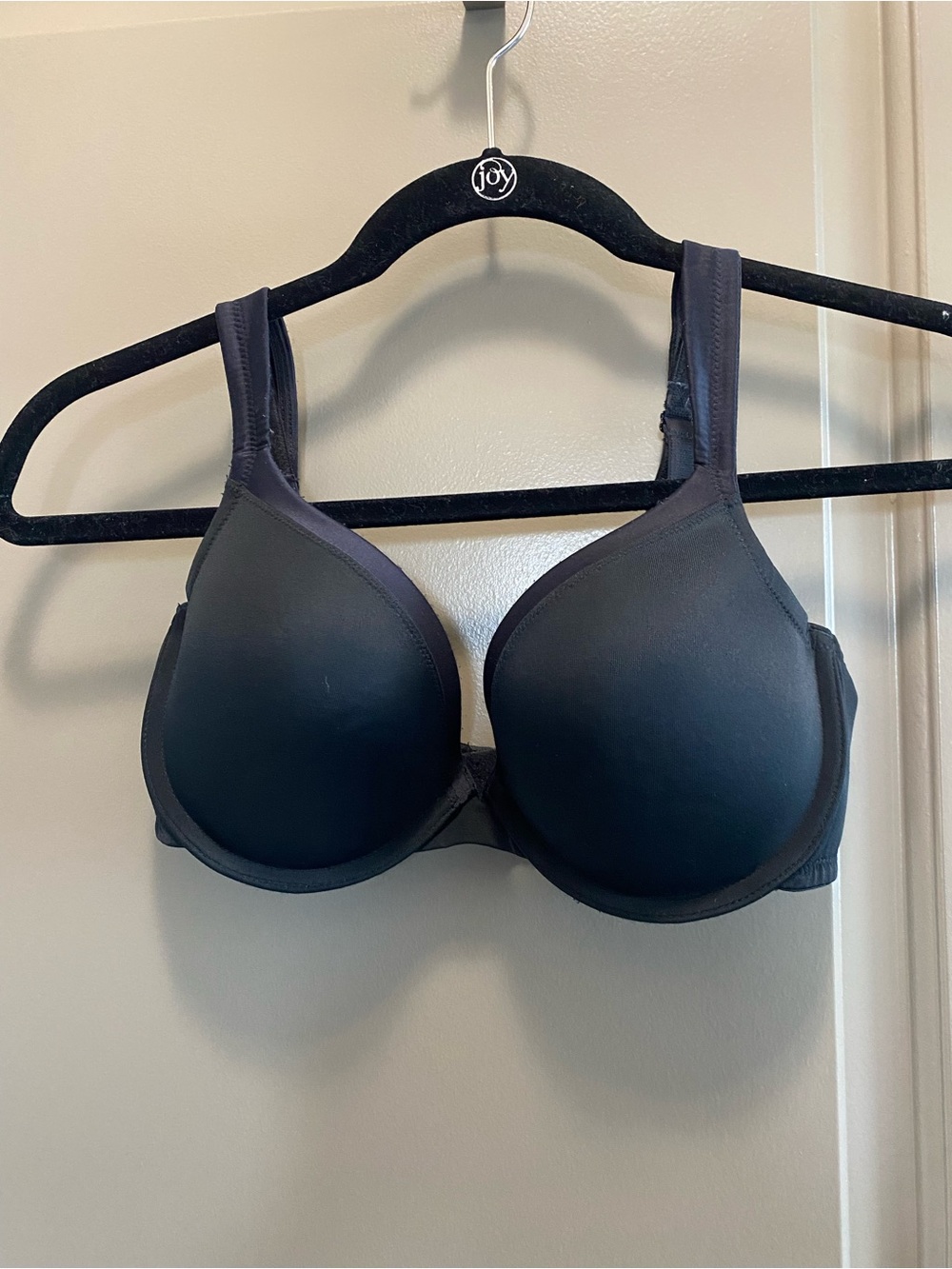 Hunkemoller bra bought in Europe. Black, push up, plunge neck, padding. 34D